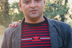 कावासोतीका मनकारी वडा अध्यक्ष आफ्नै खर्चमा गरिदिए २०० बढिको कोरोना विमा