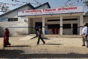 मध्यविन्दु जिल्ला अस्पताल अस्पतालका अत्यावश्यक बाहेकका सेवा बन्द