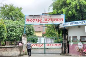 भरतपुर अस्पताल कोभिड–१९ प्रयोगशालामा नमुनाको चाप बढेपछि निजीमा पठाइयो