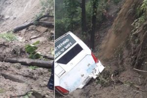 दाउन्नेमा पहिरोले बस पल्टायो : एकको मृत्यु ७ जना घाइते