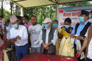 कांग्रेस सहित विभिन्न पार्टि परित्याग गरि ३०० जना नेकपा प्रवेश