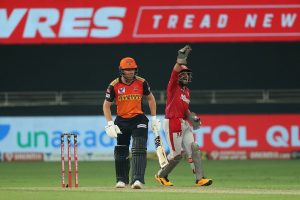 आईपीएलमा हैदराबादले पन्जाबलाई ६९ रनले हरायो