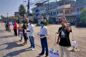 कावासोतीमा बलात्कारका घटना विरूद्ध युवाहरूको प्रदर्शन