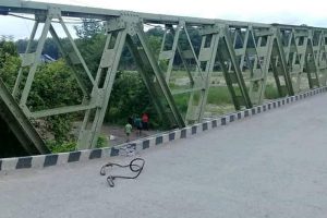 अरुणखोला पुलमा शंकास्पद वस्तुु भेटियो , बम भएको आशंकामा सडक अवरुद्ध