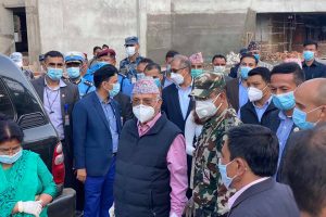 पार्टी फुट्ने हल्लाको पछाडी नलाग्न प्रधानमन्त्री ओलीकोअपिल