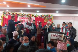 ओली समूहको प्रतिरोध ! गैँडाकोटमा प्रचण्ड माधव गुुटको भेला विथोलियो (तस्विर सहित )