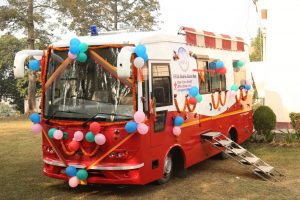 चितवनमा रक्त संकलनका लागि एनआरएनद्धारा घुम्ती बस हस्तान्तरण