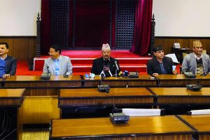 सात जना मन्त्रीद्वारा सामूहिक राजीनामा