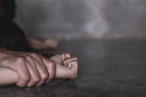 चितवनमा छोरीमाथि बाबुबाट पटक-पटक बलात्कार, बाबु फरार