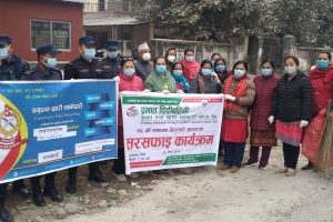 प्रभातका दिदी बहिनीहरुले गरे  सडक सरसफाई