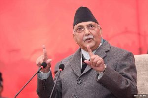 प्रचण्ड-माधव नेपालबारे ओलीको टिप्पणी :  भेट्नु कुहिएर झरेका दुइटा फल