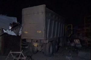 फुटपाथमा सुतेका मजदुरमाथि ट्रक कुद्दा गुजरातमा कम्तिमा १३ जनाको मृत्यु