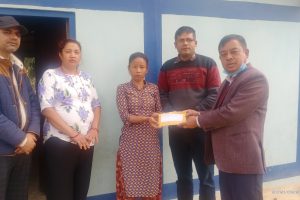 पुरस्कार रकम पीडित परिवारलाई हस्तान्तरण