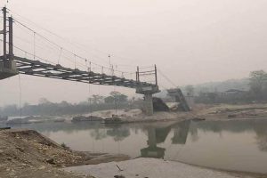 त्रिशूली नदीमा खस्दा दुई मजदुर बेपत्ता, तीनको उद्धार