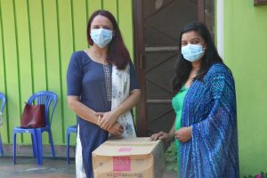 डब्लु.डब्लु.जे चितवनद्धारा सेनिटरी प्याड वितरण