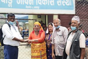 ८१ बर्षिया भिमकुमारीले गरिन ७५ हजार बराबरकाे सहयाेग