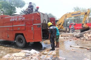 सीजीमा आगलागी हुदाँ लाखौको क्षती (तस्विर सहित)
