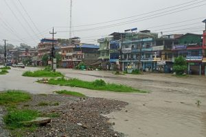 कावासोती जलमग्न भएपछि यातायात अवरुद्ध