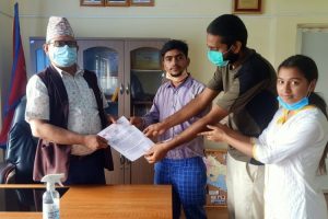 विद्यालयहरुले चर्काे शुल्क लिएकाे प्रति अनेरास्ववियू नवलपुरकाे ध्यानाकर्षण