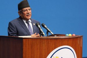 संसदबाटै केपी ओलीलाई प्रचण्डको चेतावनीः माओवादीसँग निहुँ खोजे खरानी बनिन्छ
