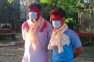 साढे दुई वर्षदेखि थुनामा रहेका दुई निर्दाेष सैनिक भरतपुर कारागारबाट छुटे