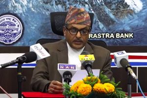 शेयर लगानीकर्ताले मागे गभर्नर अधिकारीको राजीनामा