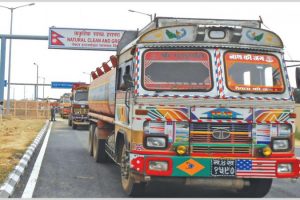 पेट्रोलियम पदार्थको मूल्य : भारतमा अहिलेसम्मकै उच्च, नेपालमा असर देखिँदै