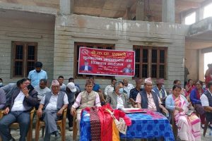 प्रचण्ड चितवन आएकै दिन माओवादीका नेता कार्यकर्ता एमाले प्रवेश