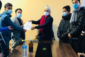 पेट्रोलियम पदार्थको मुल्य बृद्धि फिर्ताकाे माग गर्दै अखिल नवलपुरले पठायाे प्रधानमन्त्रीलाई ज्ञापनपत्र