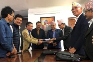 एमाले र राप्रपा नेपालबीच गठबन्धन, एउटै चुनाव चिह्नबाट प्रतिस्पर्धा गर्ने