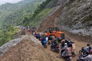नारायणगढ–मुग्लिन सडक : १७ ठाउँमा पहिरोको उच्च जोखिम