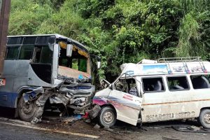 चितवनकाे चुम्लिङ्गटारमा भएकाे दुर्घटनामा  परेका घाइतेहरुकाे नामावली !