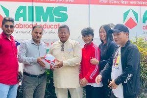एम्स एवरोर्ड एजुकेशनद्धारा खेलकुुद सामाग्री सहयोग