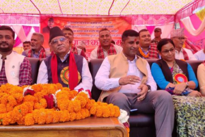 पर्सा जिल्लाबाट चुनाव लड्न प्रचण्डलाई वनमन्त्री यादवकाे आग्रह