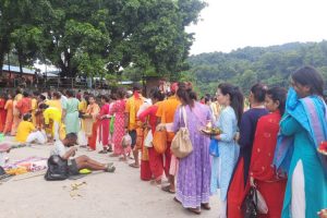 साउनको अन्तिम सोमबार देवघाटमा भक्तजनको घुइँचो (फोटोफिचर)