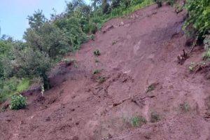 पोखरामा पहिरोले घर पुरियो, एकको मृत्यु