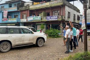 गण्डकीका  मुख्यमन्त्री कृष्णचन्द्र नेपालीलाई नवलपुरमा कालो झण्डा