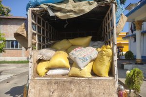 नवलपरासीमा १५ क्वीन्टल अवैध चिनी सहित पिकअप गाडी पक्राउ