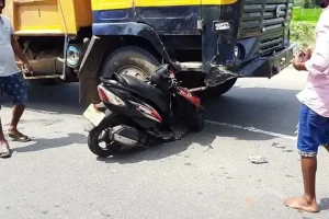 चितवनमा टिप्परको ठक्करबाट स्कुटर चालकको मृत्यु