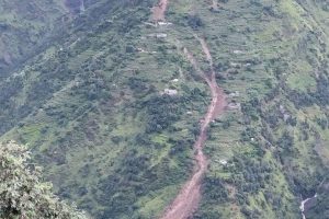 दार्चुलामा पहिरोमा पुरिएका ५ जनाको शव भेटियो, ७ अझै बेपत्ता