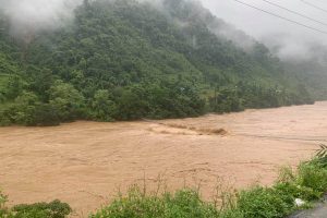 त्रिशुली नदीले बगाएर भरतपुरका दुई युवा बेपत्ता