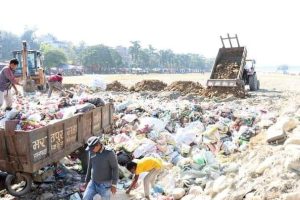 महोत्सव गर्ने नामका नारायणी नदी किनारमा फोहरमैला गाडिएपछि चर्को विरोध