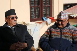 नेकपा फुटेपछि प्रचण्डलाई ओलीको पहिलो फोन : मिलेर अघि बढौं
