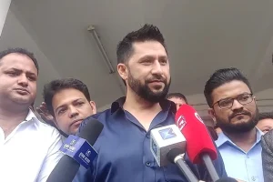 रविलाई पार्टी सभापतिबाट हटाउन माग गर्दै निर्वाचन आयोगमा उजुरी