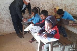 एउटै शिक्षकको भरमा तीनवटा कक्षाको पठन पाठन