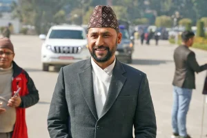 रवि लामिछानेले पुनः लिए नेपाली नागरिकता