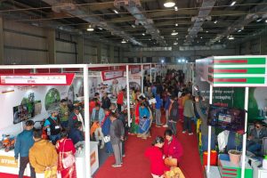 पाँँचौं नेपाल एग्रिटेक अन्तरराष्ट्रिय प्रदर्शनीको दोश्रो दिनमा अवलोकन गर्नेको भीड