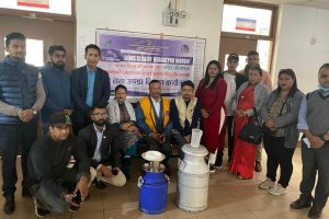लायन्स क्लब अफ भरतपुर इन्द्रेणीद्धारा बिरामिलाइ अण्डा र दूध बितरण