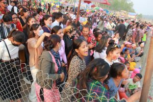 पशुपति र मिस्टर डी आउने भएपछि मेलामा दर्शकको घुइँचो