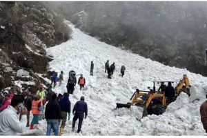 सहकारीबाट सिक्किम भ्रमण गएका चितवनका २ जनाको हिमपहिरोमा परेर मृत्यु